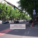 Downtown Апартаменты *